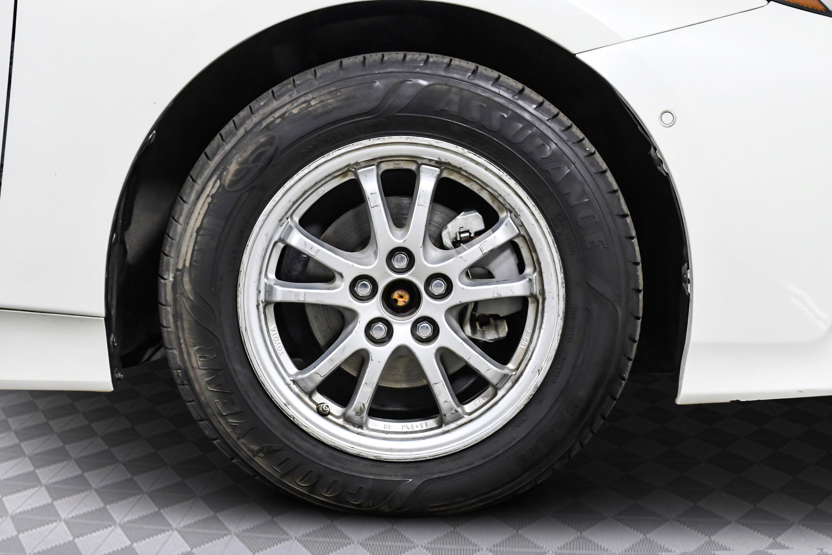 Used 2017 Toyota Prius Prime Advanced image 29