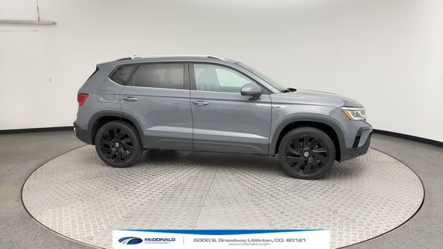 Certified 2024 Volkswagen Taos SEL AWD/4WD image 9