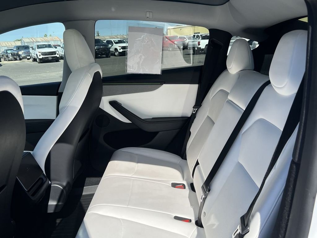 Used 2026 Tesla Model Y Long Range AWD/4WD image 24
