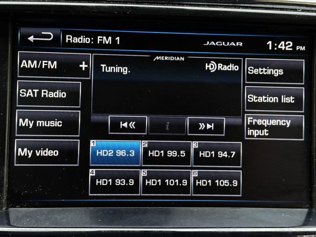 Used 2014 Jaguar XJ AWD image 28