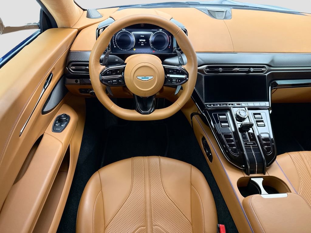 Used 2025 Aston Martin V8 Vantage Coupe image 10