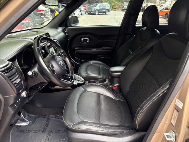 Used 2015 Kia Soul + w/ Primo Package FWD image 14