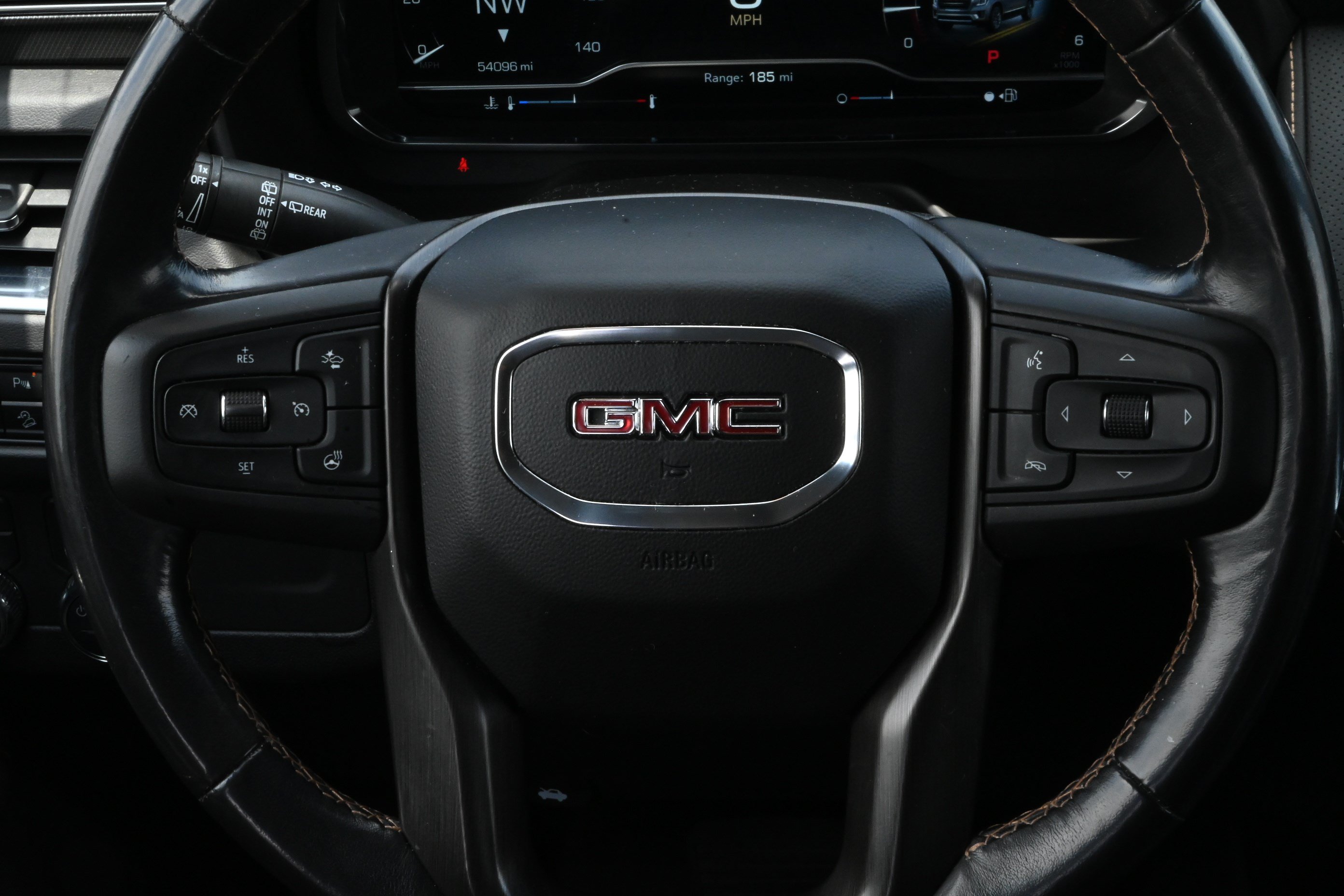 Used 2023 GMC Yukon XL AT4 w/ AT4 Premium Package AWD/4WD image 33