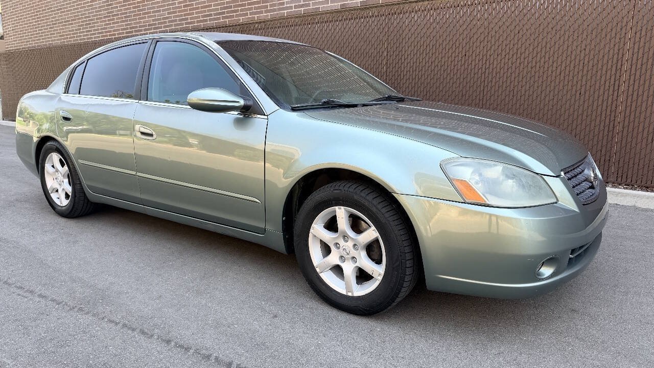 Used 2005 Nissan Altima 2.5 S w/ (F01) Convenience Pkg FWD image 3