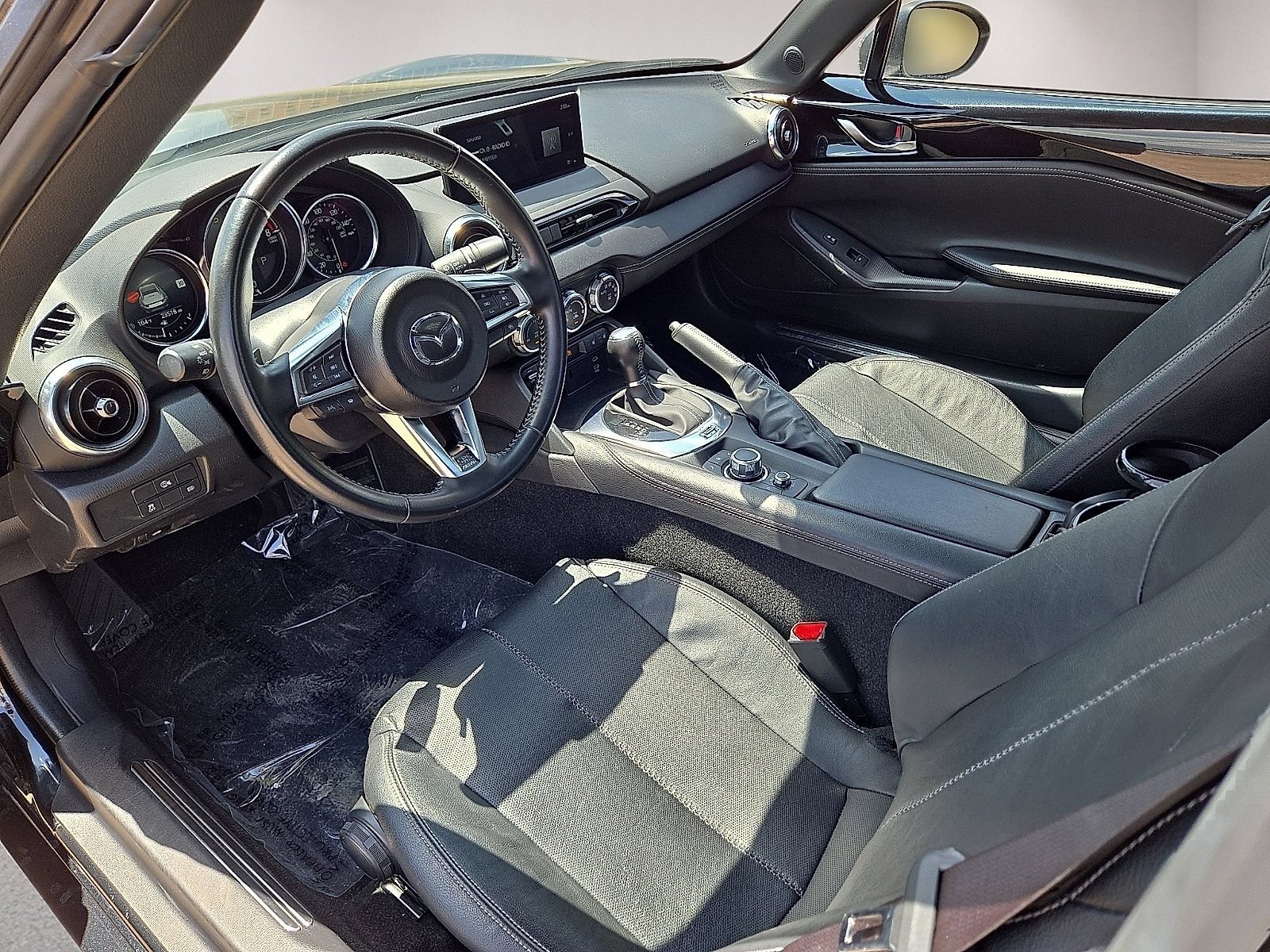 Used 2025 MAZDA MX-5 Miata RF Grand Touring RWD image 19
