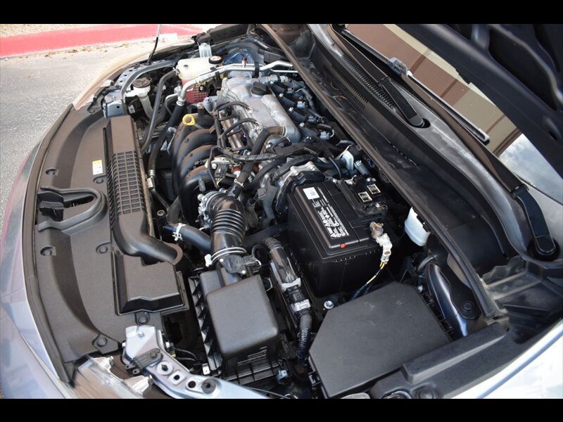 Used 2022 Toyota Corolla LE FWD image 42