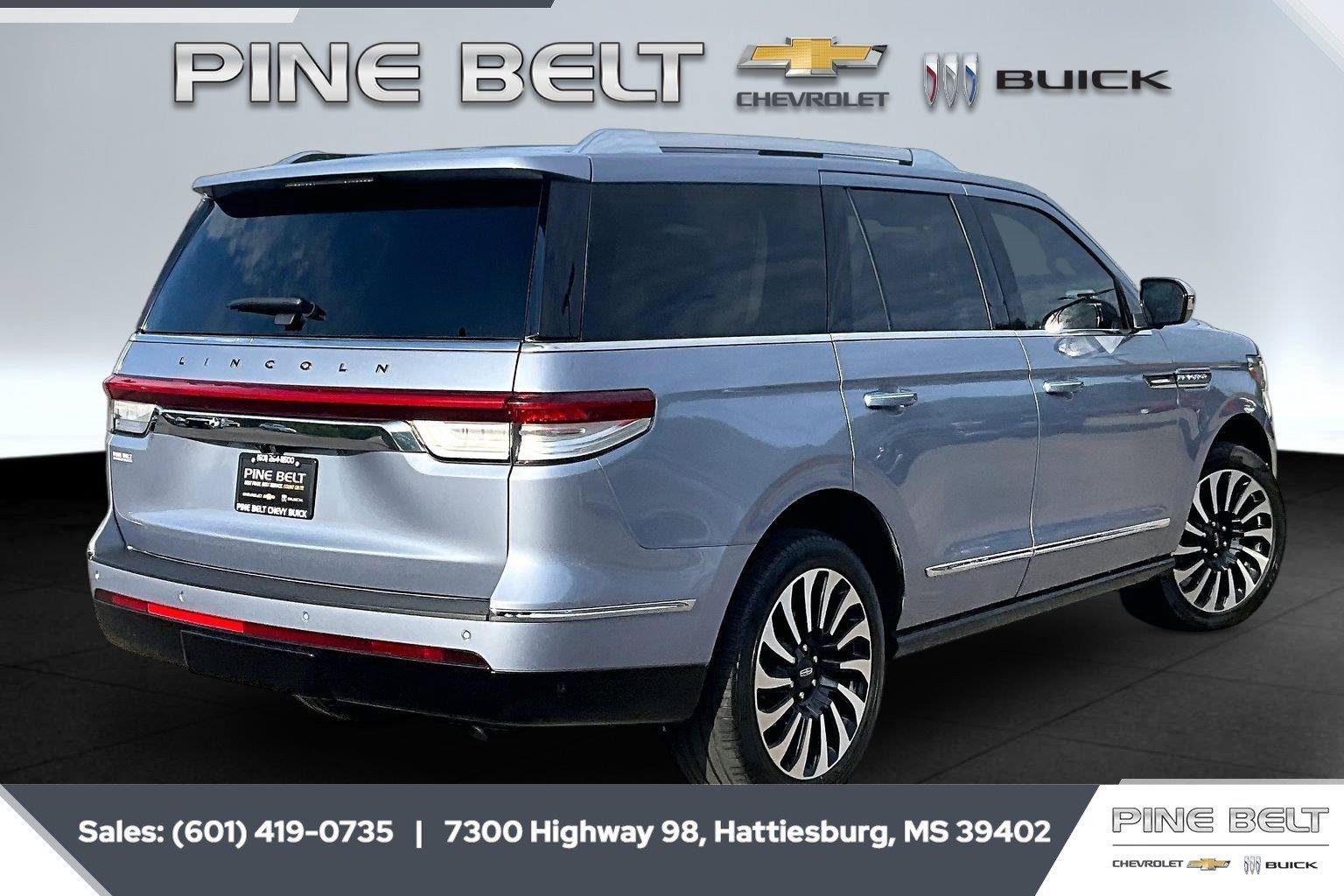 Used 2024 Lincoln Navigator Black Label AWD/4WD image 11