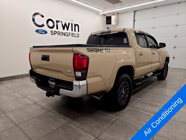 Used 2018 Toyota Tacoma SR5 AWD/4WD image 5