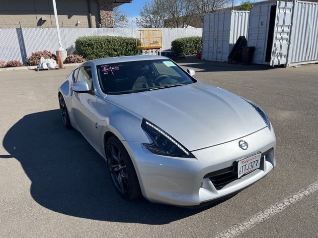 Used 2011 Nissan 370Z Touring w/ Sport Pkg image 3
