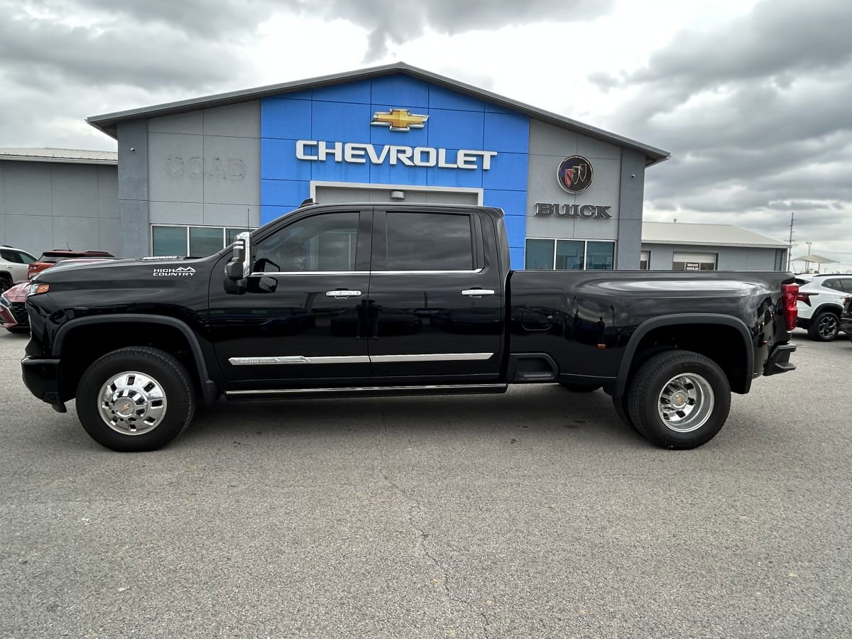 Used 2024 Chevrolet Silverado 3500 High Country w/ High Country Premium Package image 4