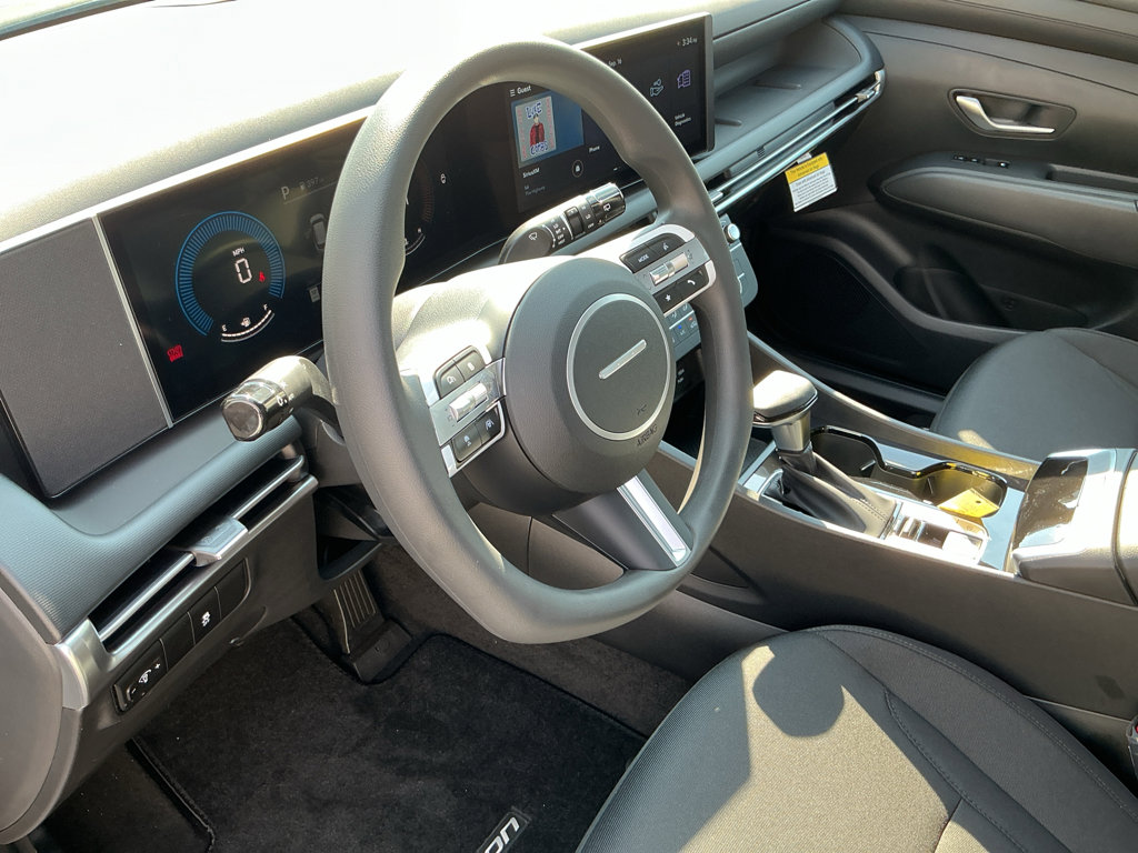 Certified 2026 Hyundai Tucson SE image 10
