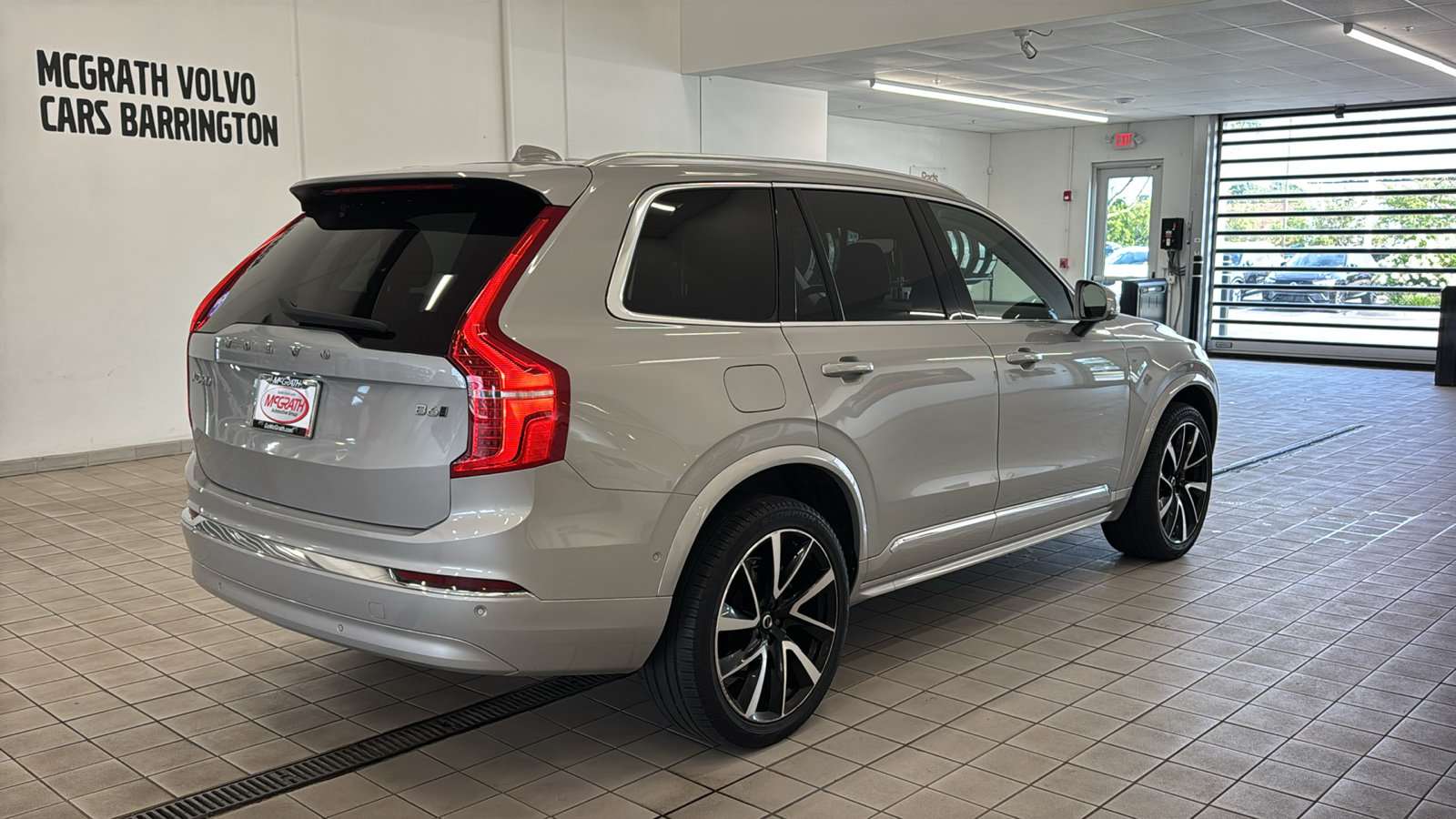 Used 2023 Volvo XC90 B6 Plus w/ Protection Package AWD/4WD image 5