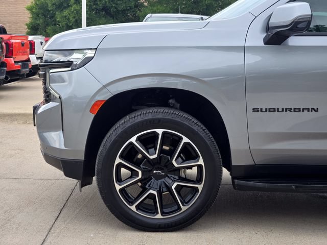 Used 2023 Chevrolet Suburban RST w/ Luxury Package AWD/4WD image 6