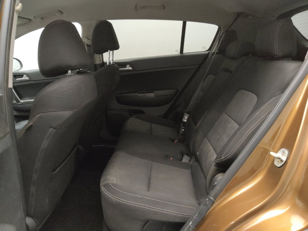 Used 2017 Kia Sportage LX image 18