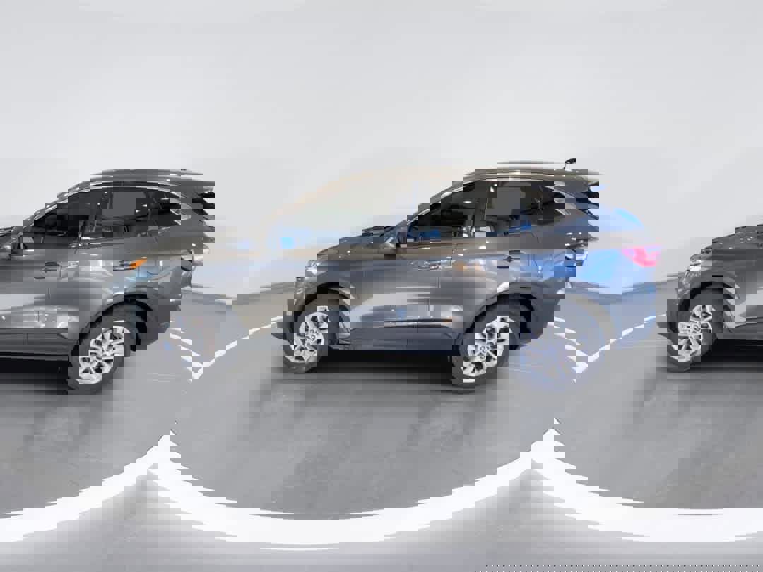 Used 2020 Ford Escape SE image 5