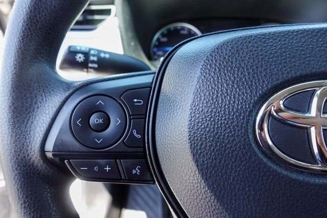 Used 2022 Toyota RAV4 XLE image 15