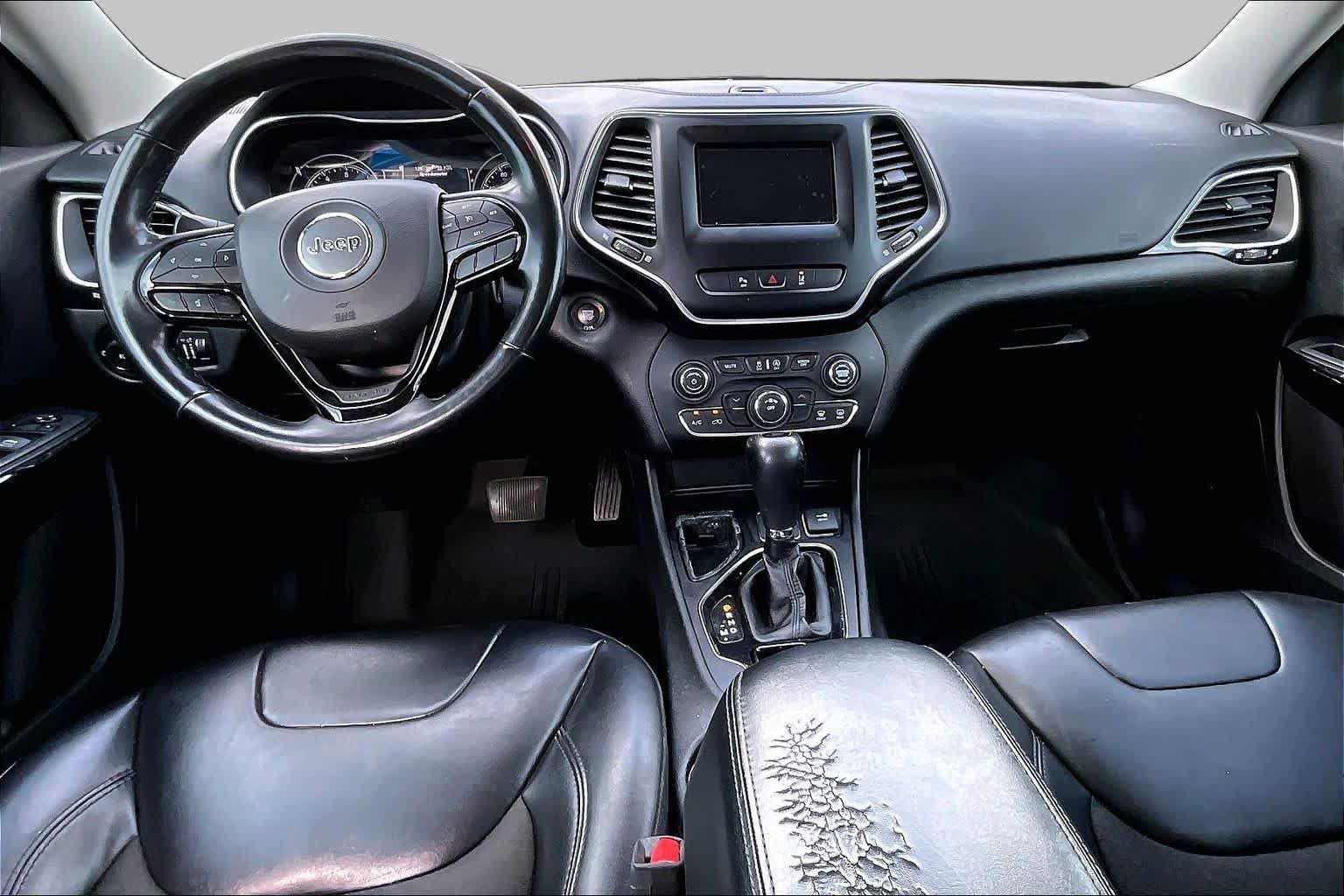 Used 2021 Jeep Cherokee Latitude Plus FWD image 18