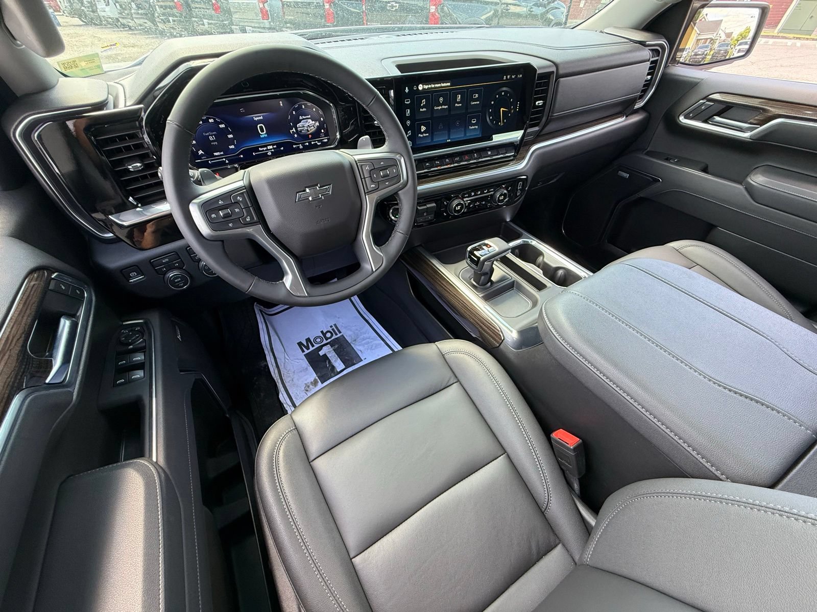 Used 2025 Chevrolet Silverado 1500 RST w/ Rally Edition AWD/4WD image 12