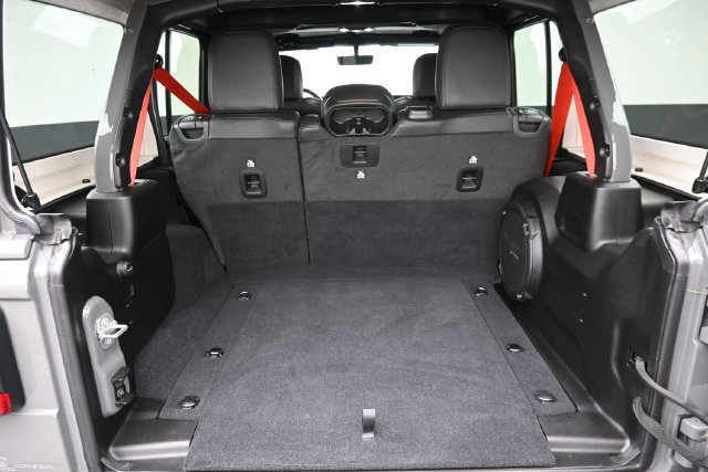 Used 2020 Jeep Wrangler Unlimited Rubicon w/ Quick Order Package 28Y Recon AWD/4WD image 34