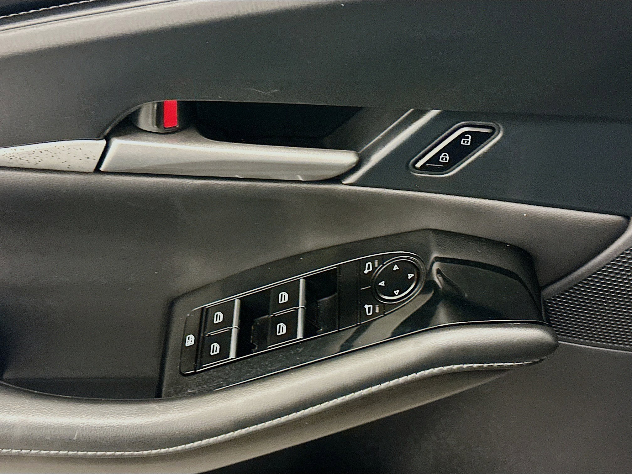 Used 2024 MAZDA CX-30 AWD 2.5 S w/ Select Sport Pkg image 15