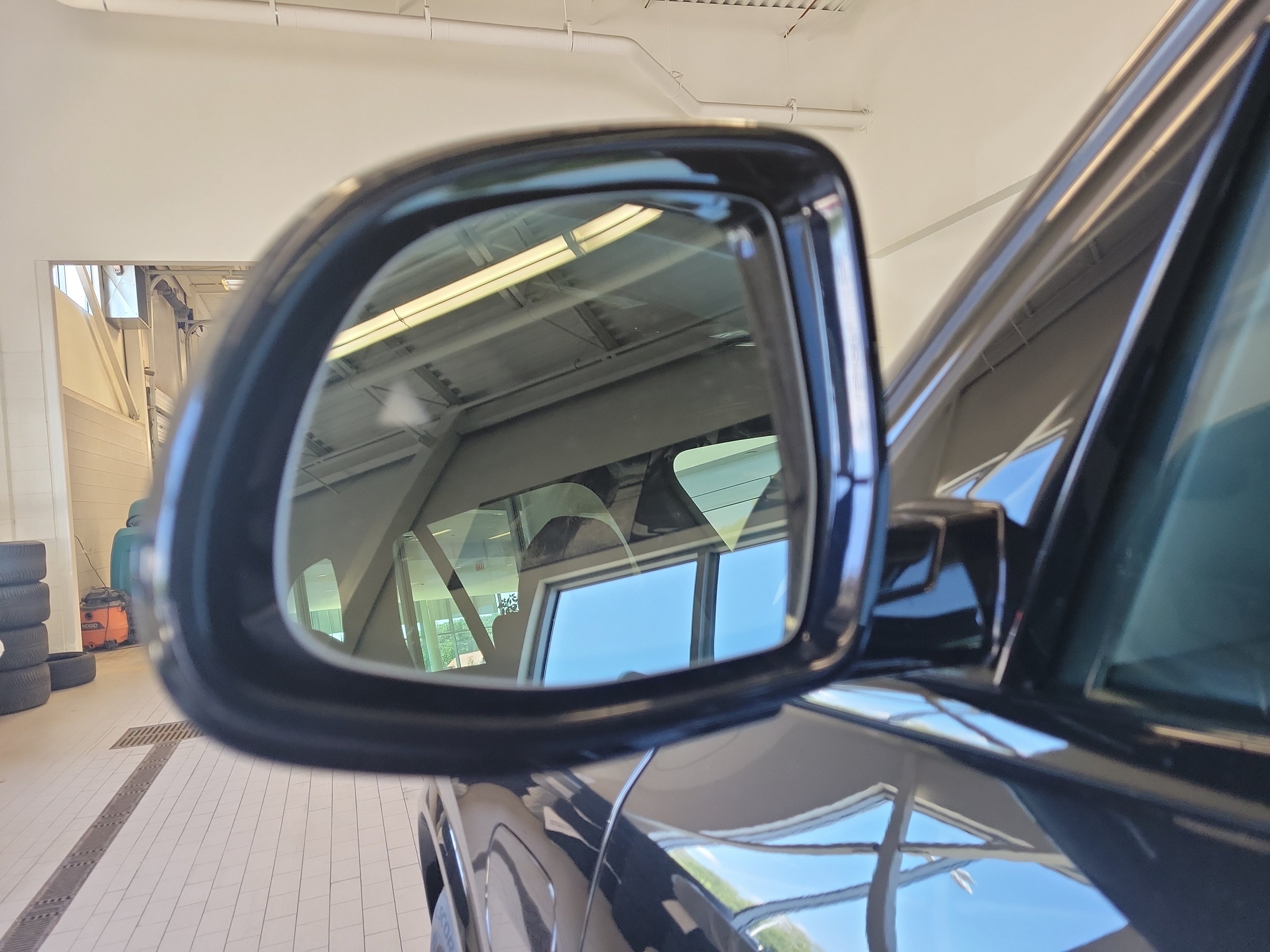 Used 2026 BMW X5 xDrive50e w/ M Sport Package AWD/4WD image 10