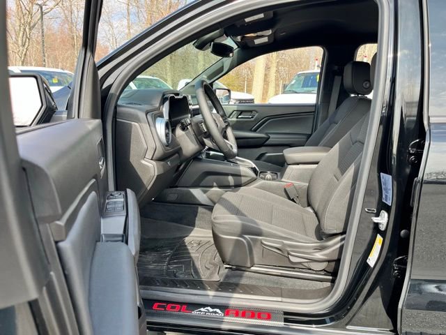 Used 2024 Chevrolet Colorado LT image 15