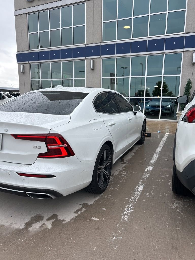 Used 2022 Volvo S60 B5 Inscription w/ Advanced Package image 3