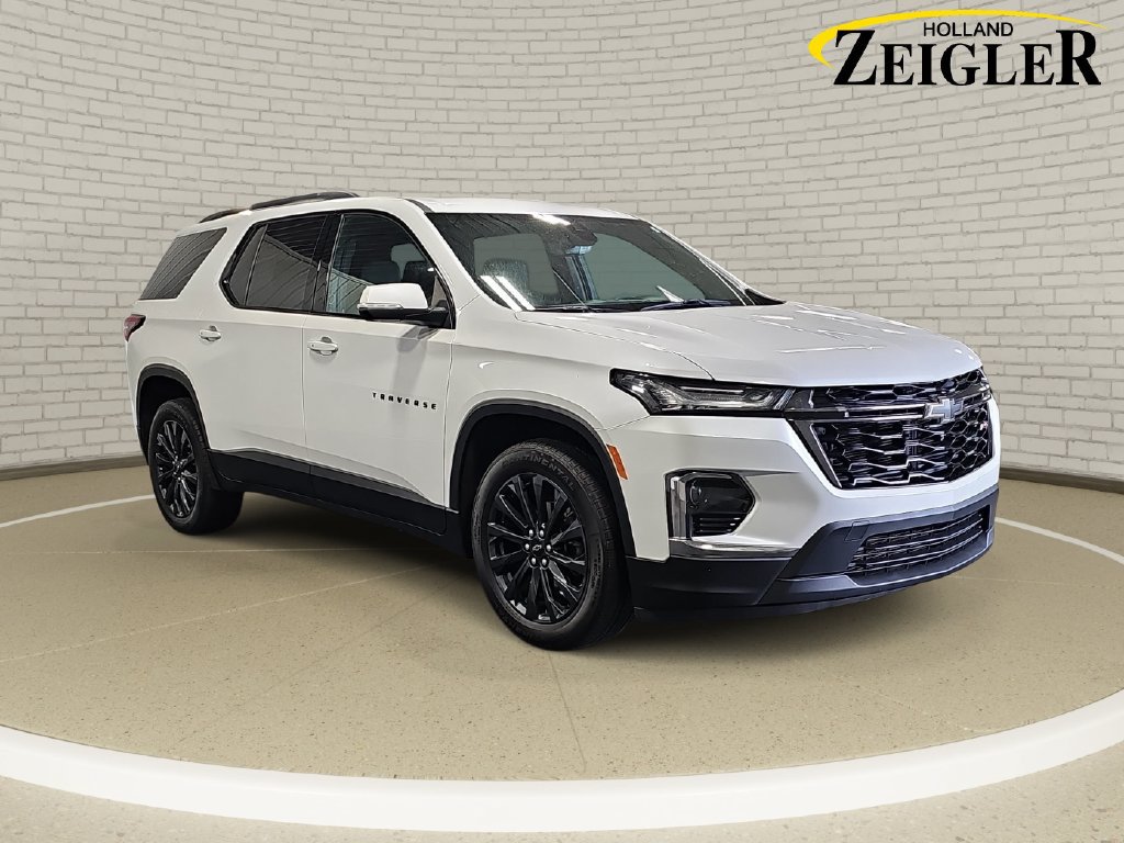 Used 2023 Chevrolet Traverse RS AWD/4WD image 3