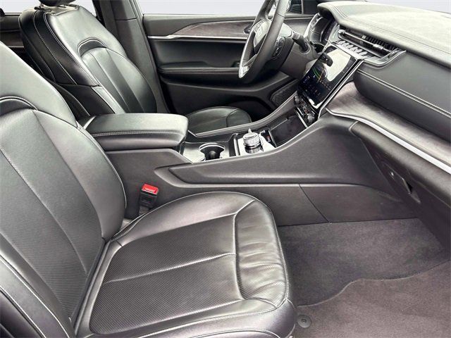 Used 2024 Jeep Grand Cherokee L Limited w/ Luxury Tech Group II image 25