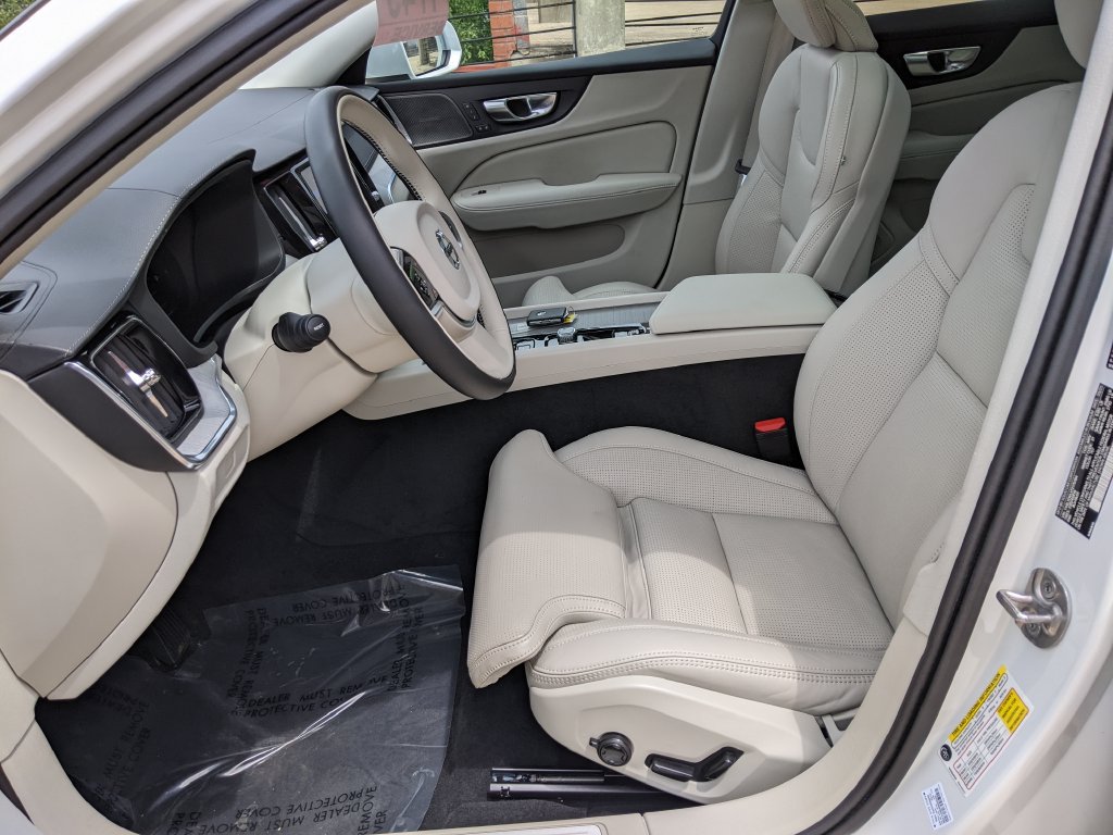 Certified 2026 Volvo V60 B5 Cross Country Ultra w/ Protection Package Premier AWD/4WD image 11