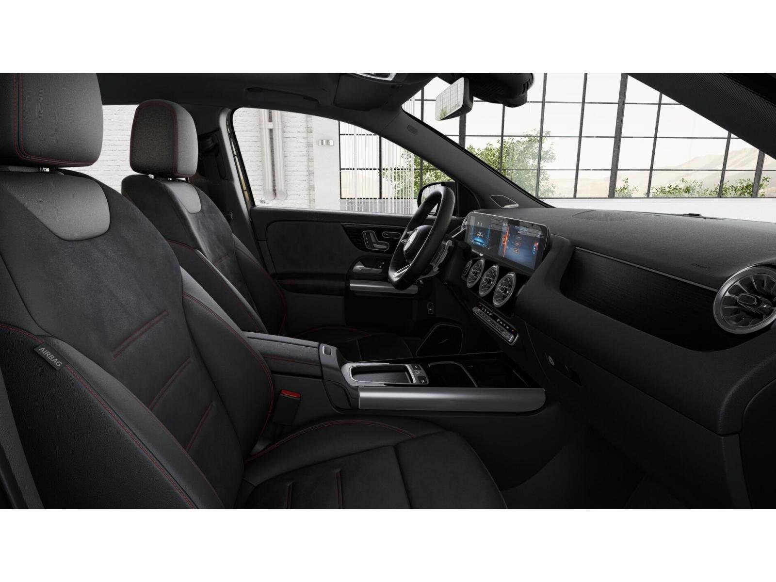 New 2026 Mercedes-Benz GLA 35 AMG 4MATIC image 4