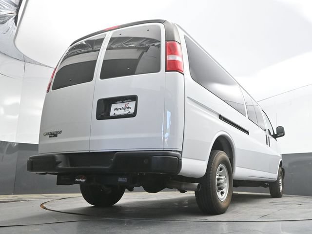Used 2024 Chevrolet Express 3500 LS RWD image 38