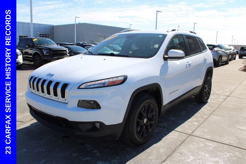 Used 2018 Jeep Cherokee Latitude image 3