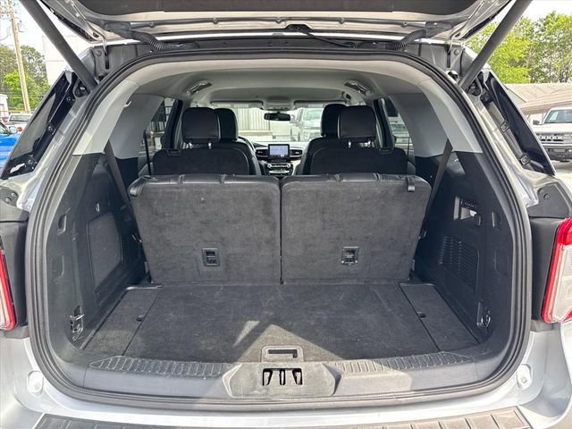 Used 2023 Ford Explorer Limited w/ Equipment Group 301A RWD image 9