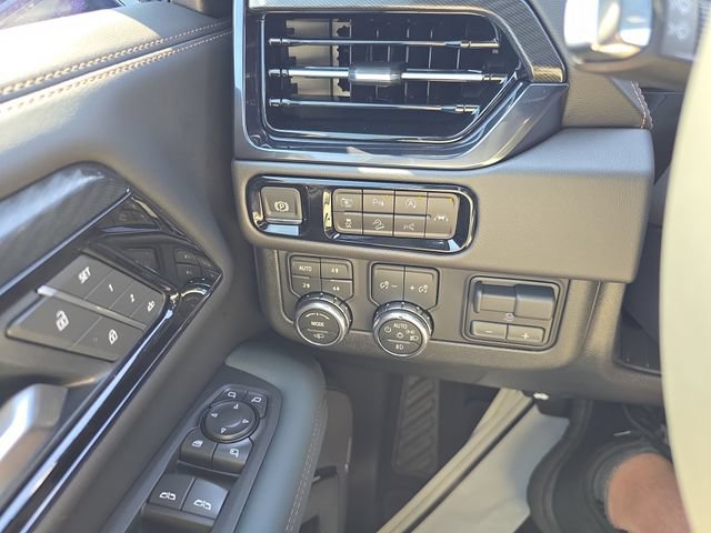 New 2026 GMC Yukon XL AT4 w/ AT4 Premium Plus Package AWD/4WD image 21