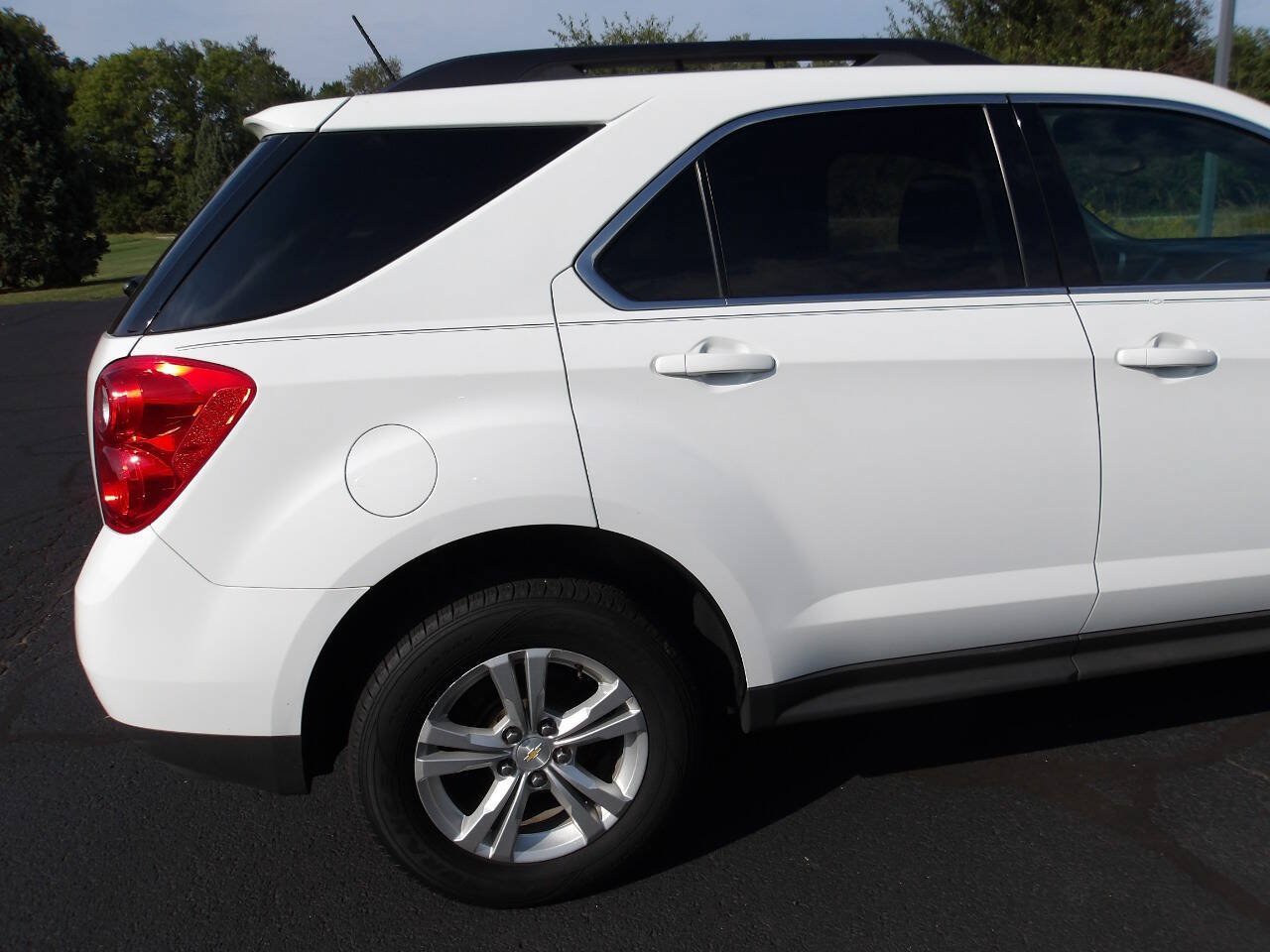 Used 2015 Chevrolet Equinox LT w/ Driver Convenience Package FWD image 32