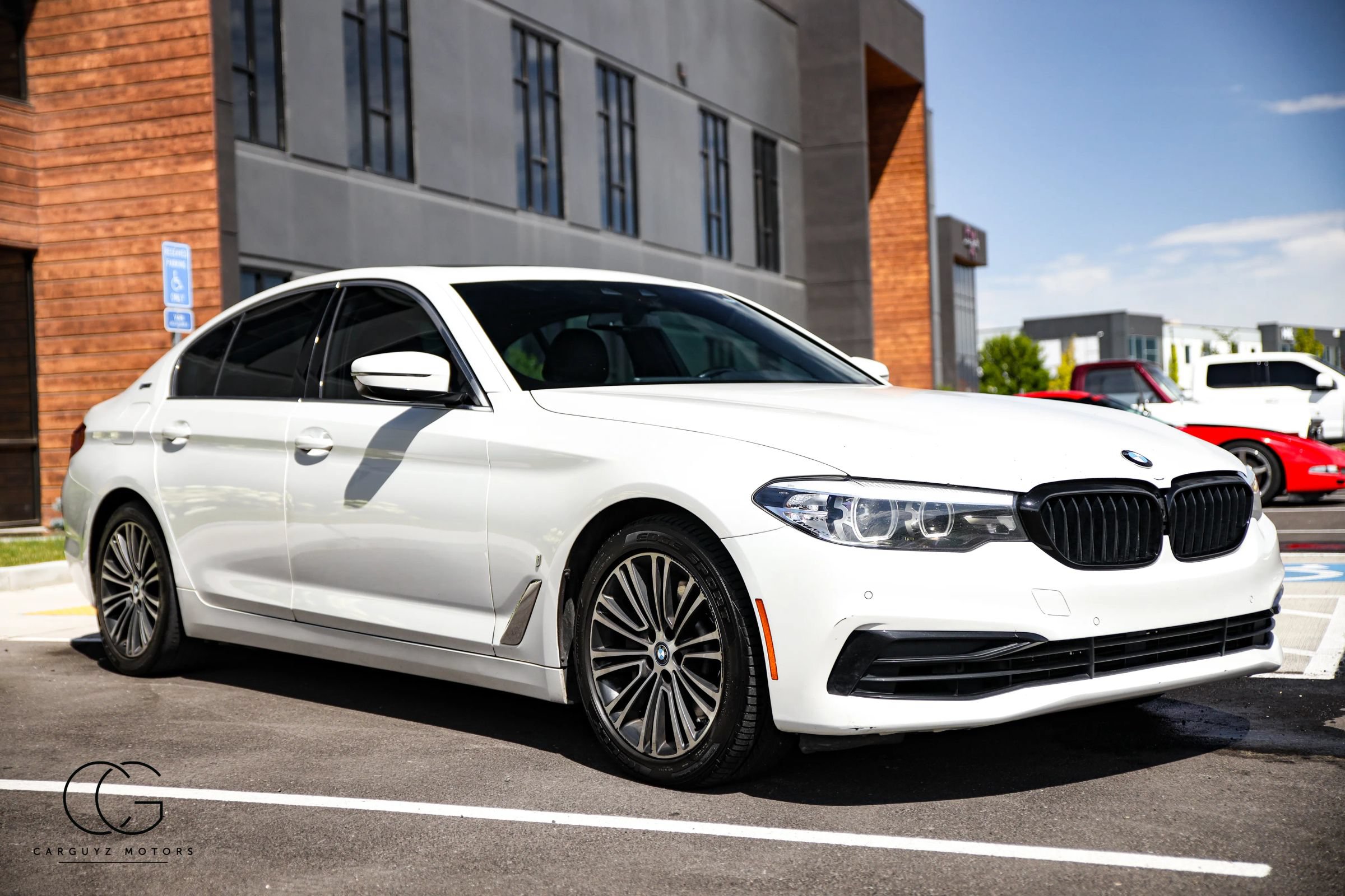 Used 2019 BMW 530e xDrive w/ Convenience Package AWD/4WD image 18