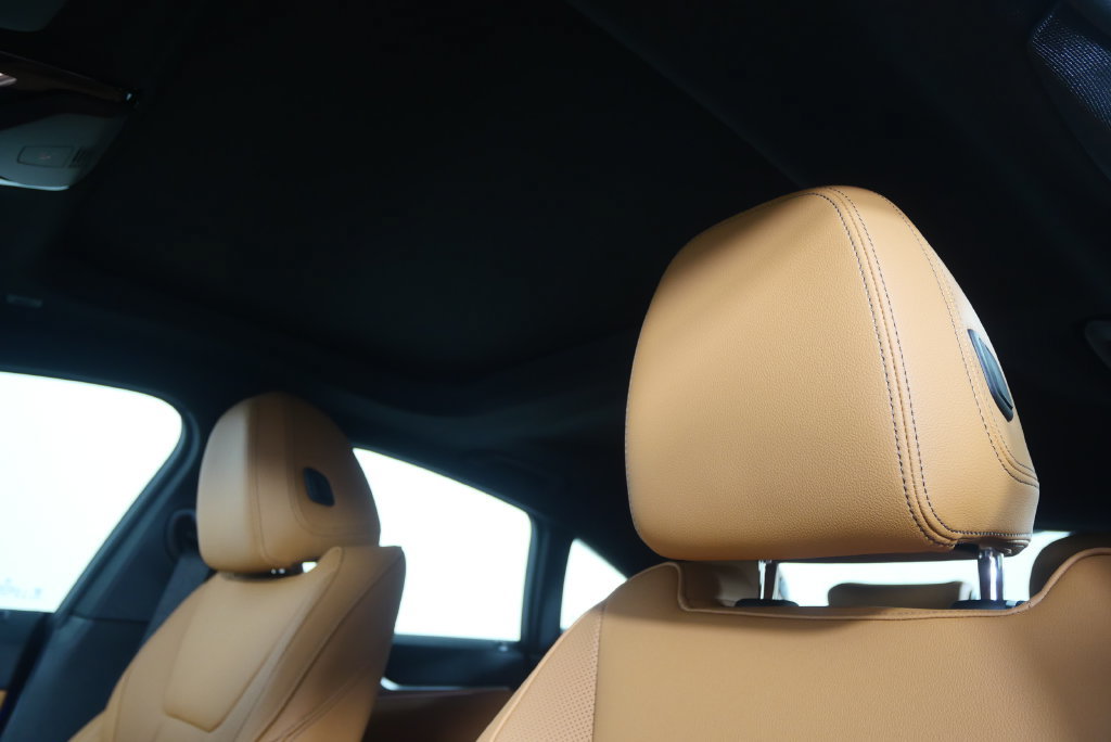 Used 2026 BMW M440i w/ Premium Package RWD image 12