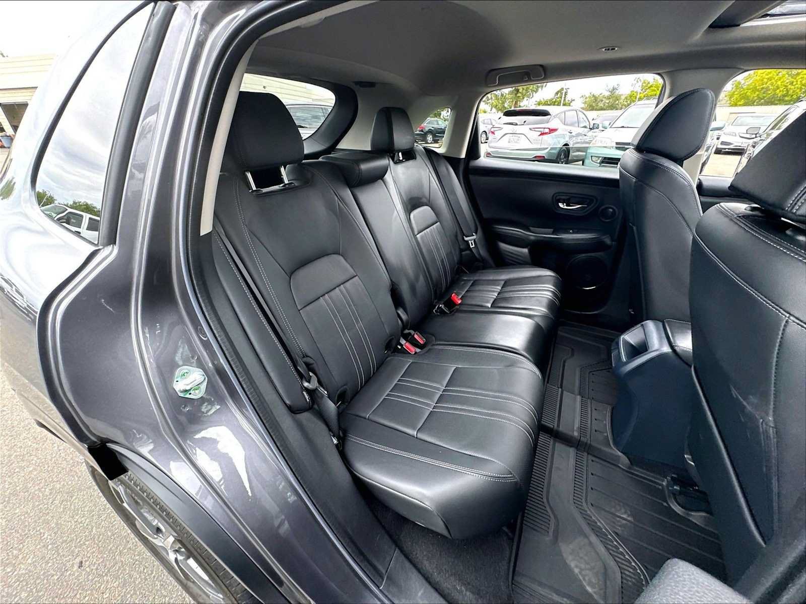 Used 2023 Honda HR-V EX-L image 29