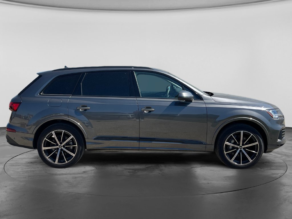 Used 2023 Audi Q7 3.0T Premium Plus w/ Premium Plus Package AWD/4WD image 8