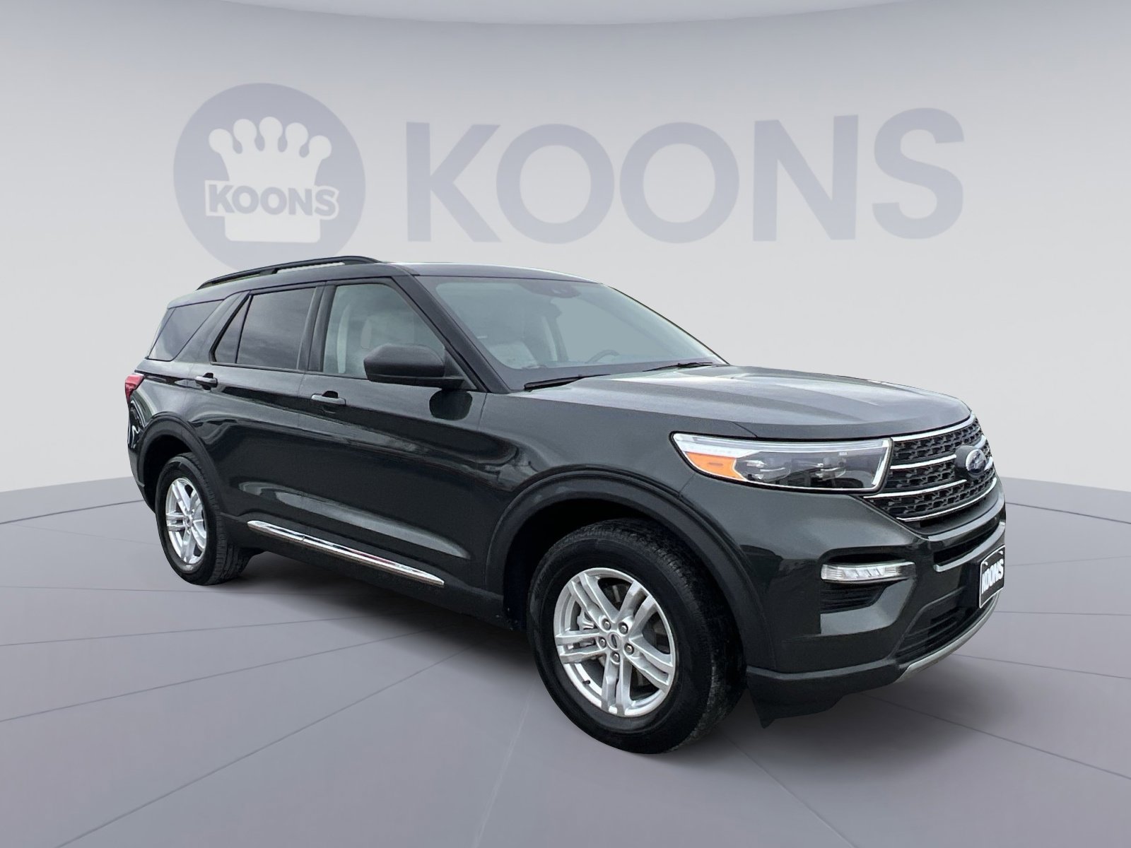 Used 2023 Ford Explorer XLT w/ Equipment Group 202A image 10