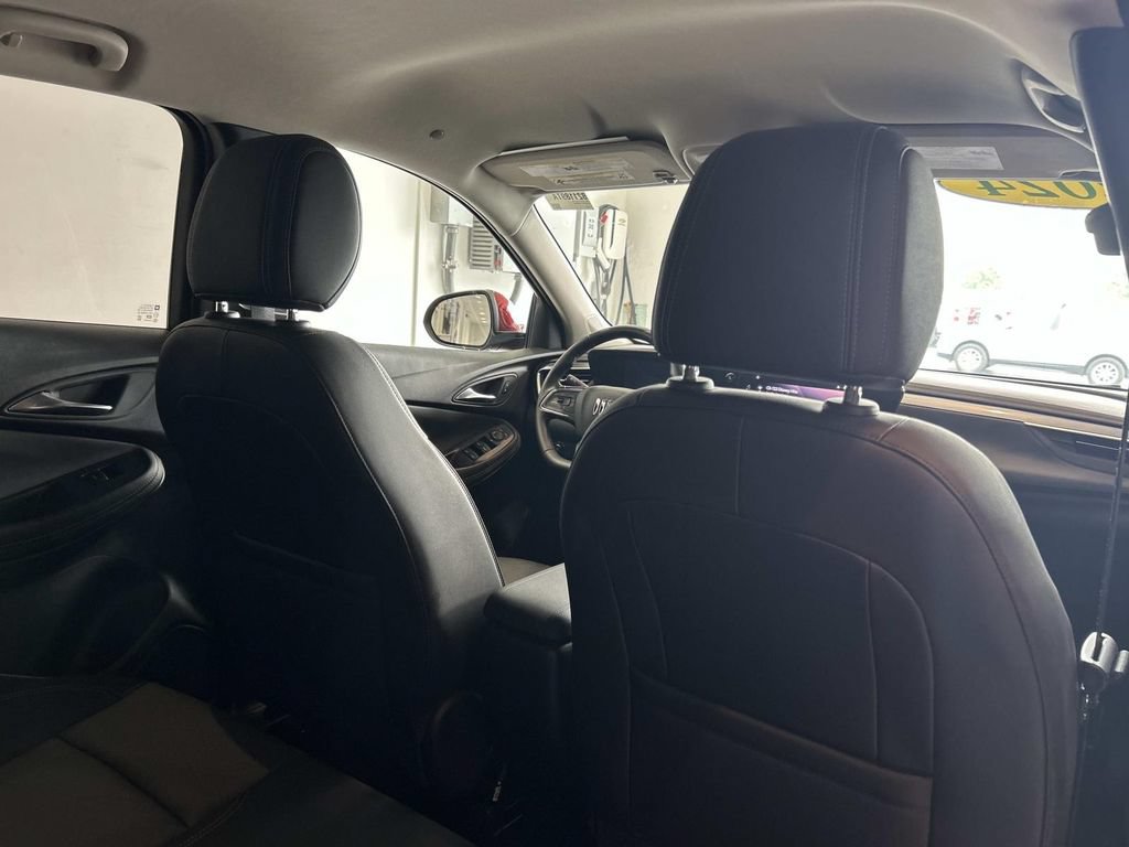 Used 2024 Buick Encore GX Sport Touring FWD image 32