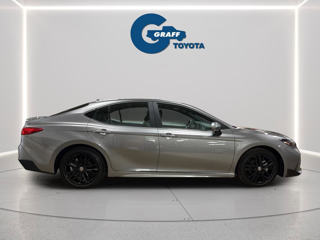 Used 2025 Toyota Camry SE FWD image 9