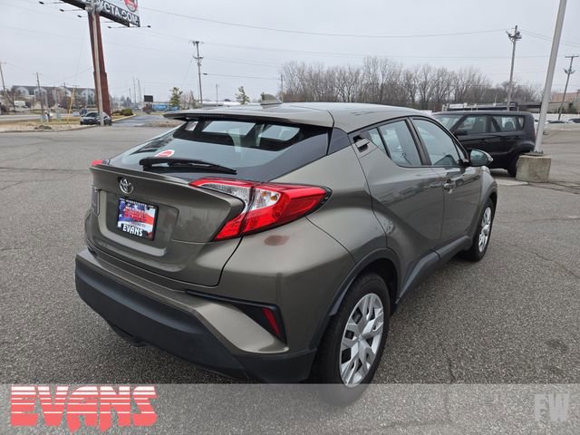Used 2021 Toyota C-HR LE image 26