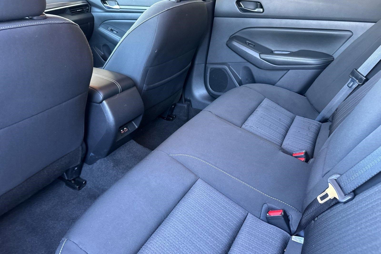Used 2025 Nissan Altima 2.5 SV image 26