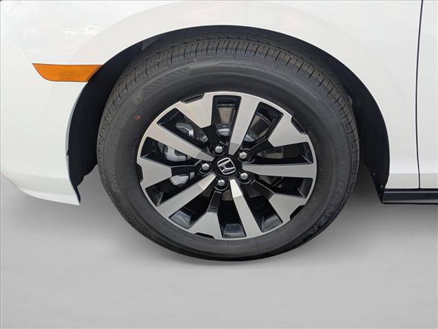 Certified 2026 Honda Odyssey EX-L image 9
