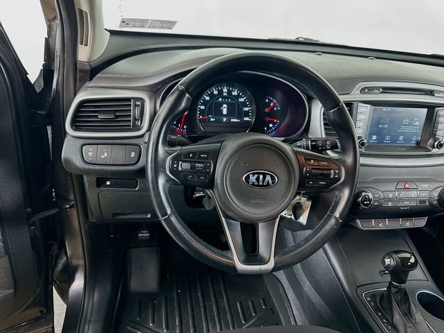 Used 2017 Kia Sorento LX w/ LX V6 Convenience Package image 18