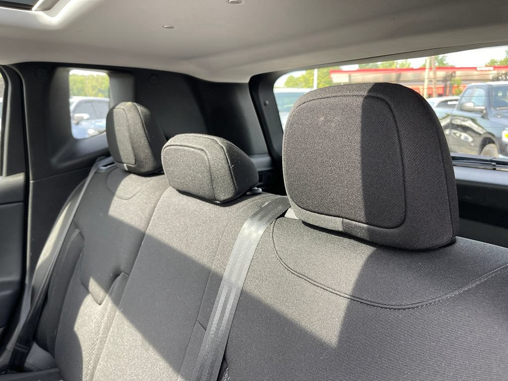 Used 2023 Jeep Renegade Altitude w/ Sun/Sound Group AWD/4WD image 11