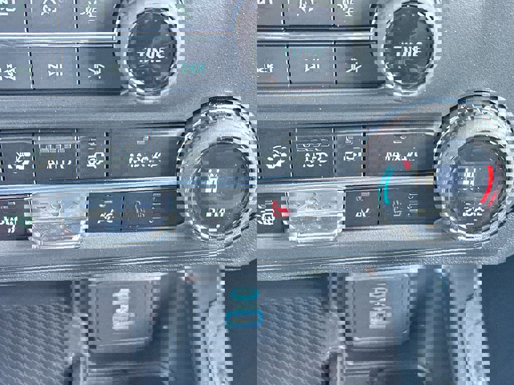 New 2025 Ford Bronco Outer Banks image 23