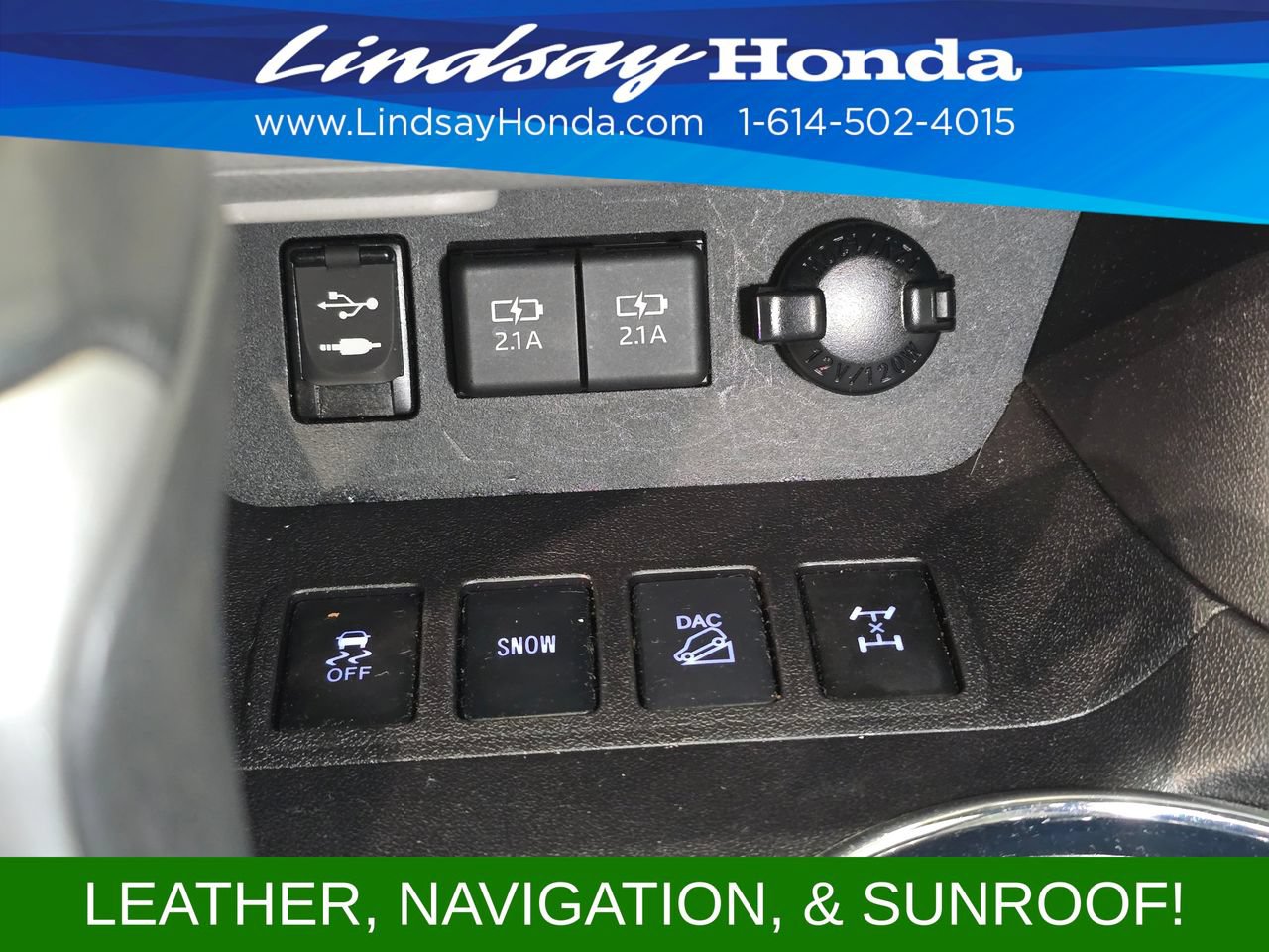 Used 2019 Toyota Highlander XLE AWD/4WD image 19